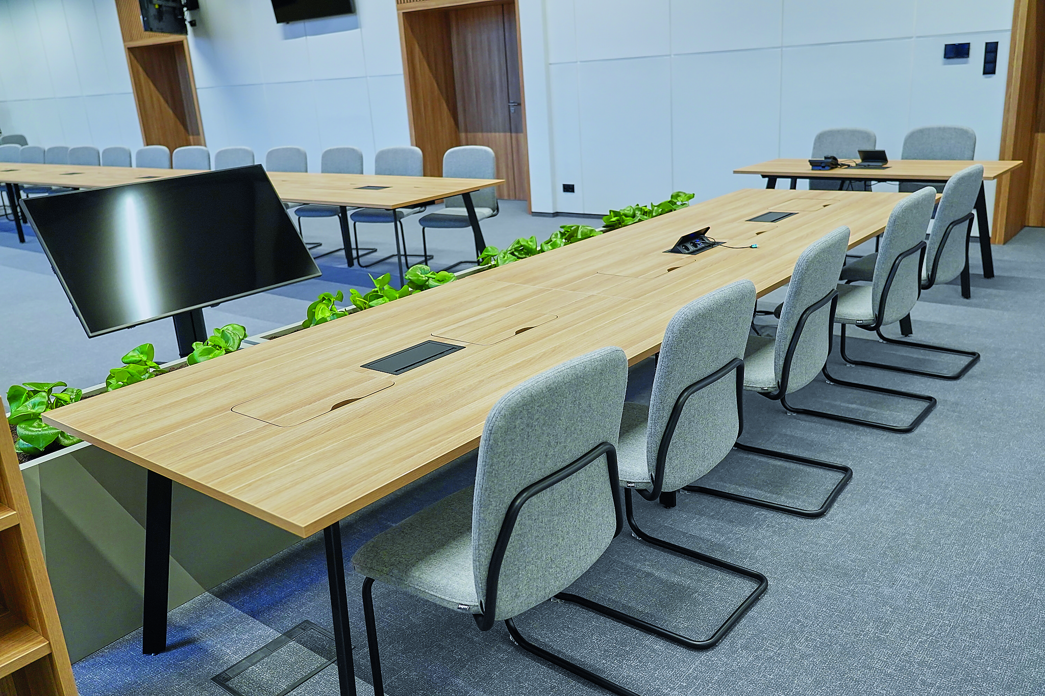 Wyjątkowej jakości stolarka konferencyjna | AS Buduje